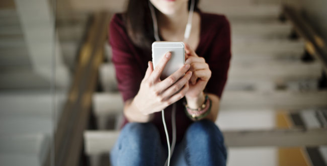 家入レオの未完成の歌詞の意味が知りたい!深い歌詞の内容に驚く!