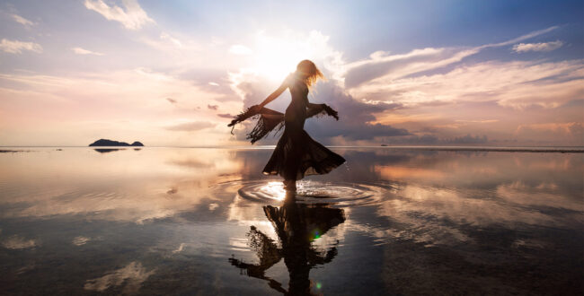 「うるわしの宵の月」の最新刊は何巻？王子と慕われる美形男女の恋物語