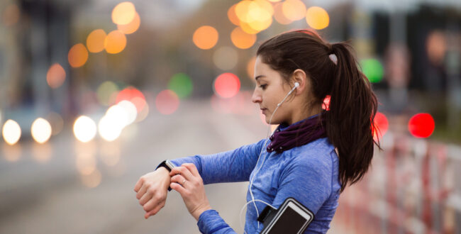 伊藤淳史がCMで木梨憲武と懐かしい共演!主演映画も5月に公開