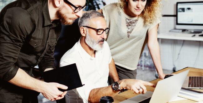 津田健次郎は声優界で超有名!ドラマ「最愛」での演技にも注目