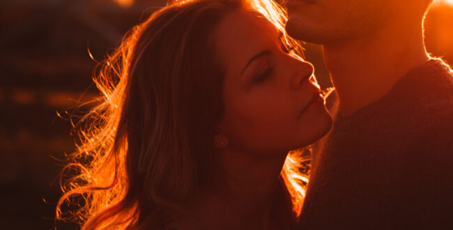 tuki.「晩餐歌」の歌詞の意味と曲から魅力を感じる理由について