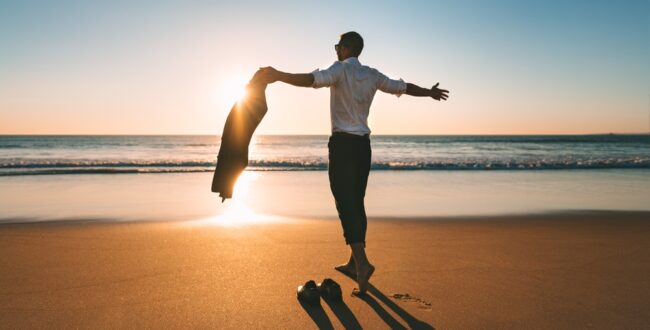 wacci「愛は薬」の歌詞の意味とTVアニメの関連性について迫る！