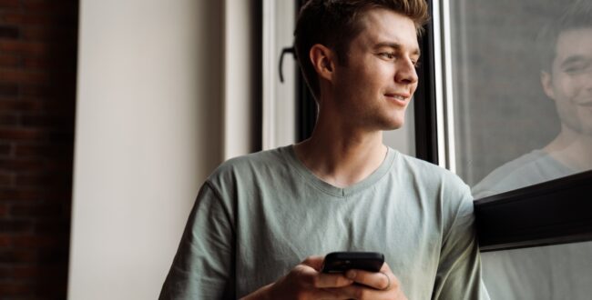 石崎ひゅーい「HERO」の歌詞の意味が気になる!ドラマ主題歌としても注目!