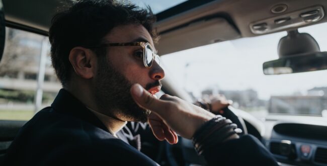 Da-iCE「Black and White」の歌詞の意味とは?ドラマ主題歌としての魅力について