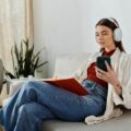wacci「彼女じゃなくなるのに」の歌詞の意味とは？曲から感じるメッセージ！