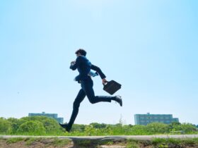 玉置浩二「ファンファーレ」の歌詞の意味は？ドラマ主題歌の魅力について