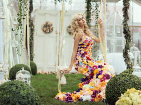 Aimer「Little Bouquet」の歌詞の意味とアニメ映画の日本版の主題歌としての魅力！