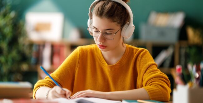 Official髭男dism「Sanitizer」の歌詞の意味が気になる！楽曲に込められた思いとは？