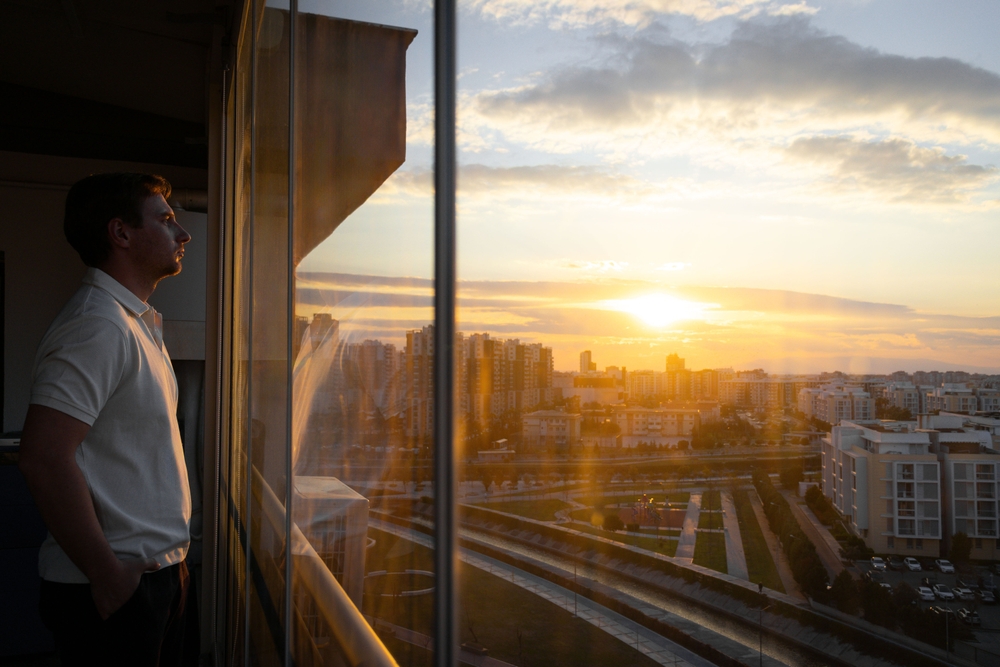 DISH//「ヒーロー」の歌詞の意味が気になる!ドラマ主題歌としての魅力とは?