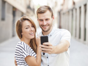 HANA「Bad Girl」の歌詞の意味は？キャンペーンソングとしての魅力について